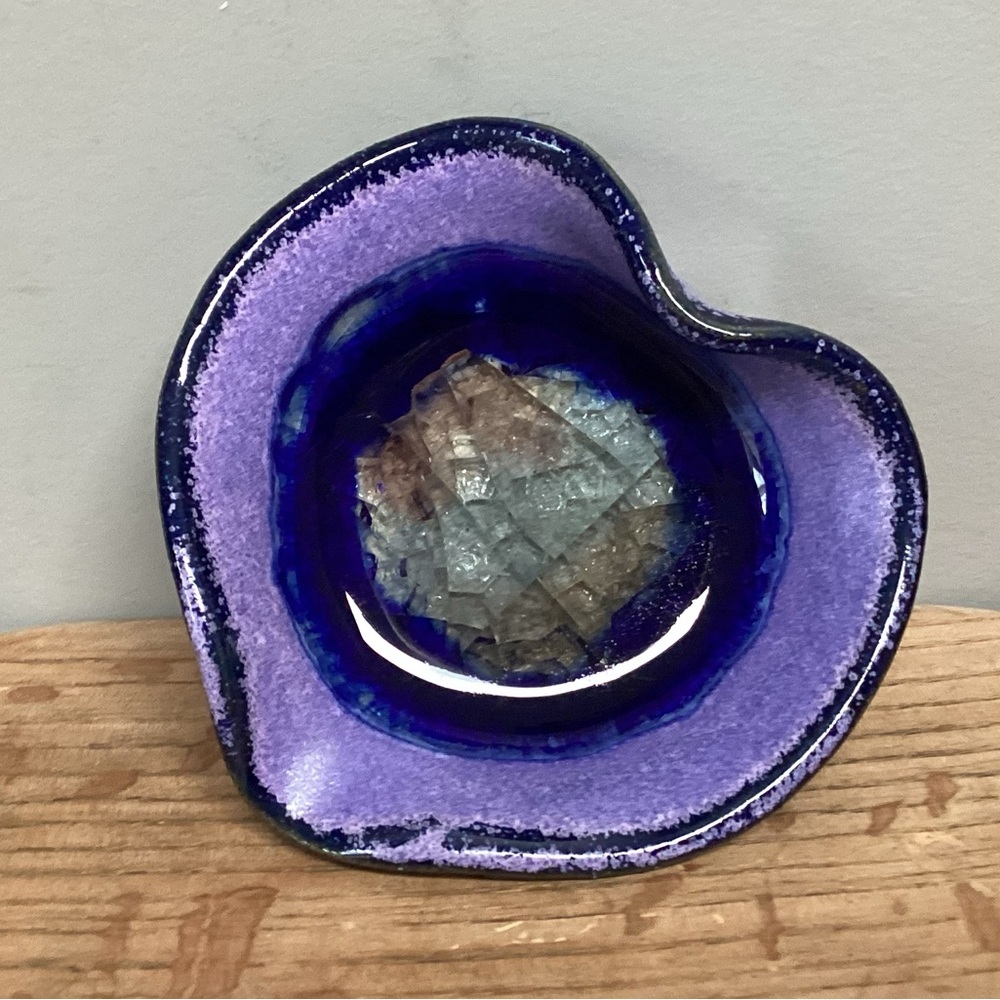 🟣 Ceramic Crafted - Made In USA -  Beautiful Heart Shaped Purple Ring Dish
